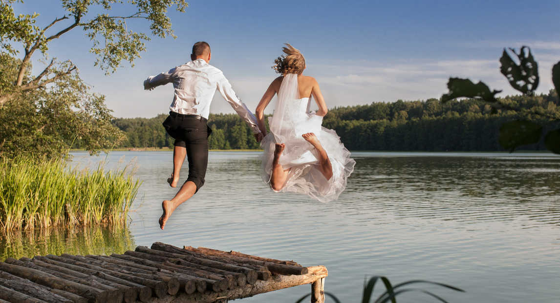 8 érv, amiért megéri vízparti esküvőt tartani!